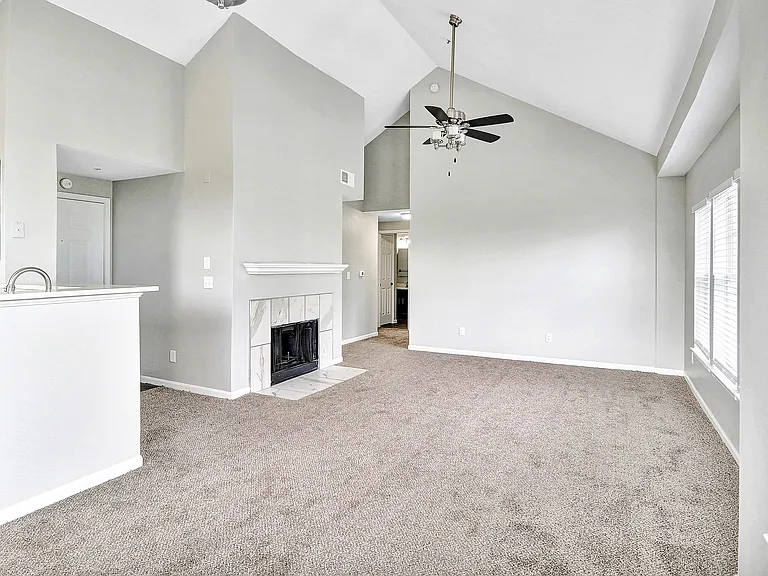 The Vintage at Zona Rosa Apartment Homes — Photo 20