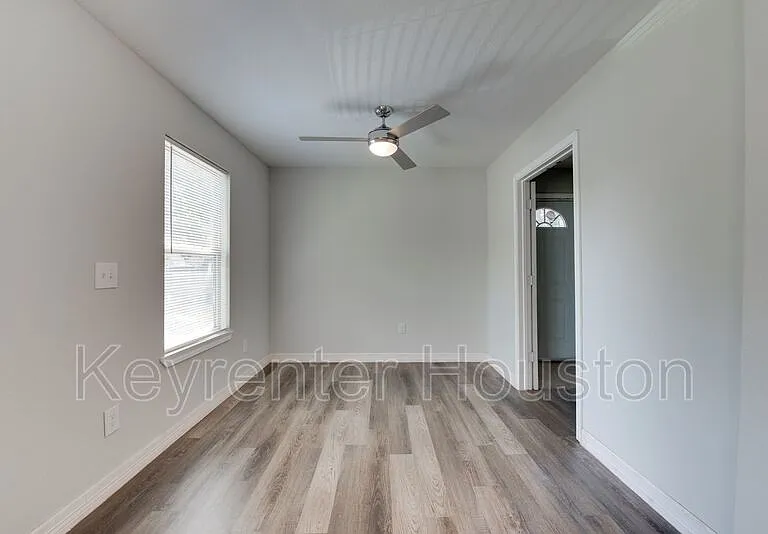 7601 Springdale St — Photo 7