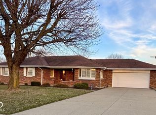 22 Village Rd, Batesville, IN 47006