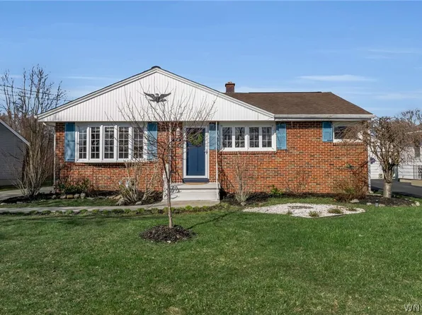 1316 Moll St, North Tonawanda, NY 14120