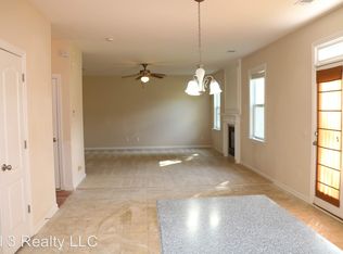 2443 McIntosh Dr, Locust Grove, GA 30248