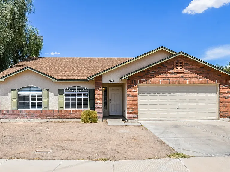 527 N Bailey Cir — Photo 1