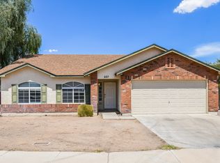 527 N Bailey Cir, Mesa, AZ 85207