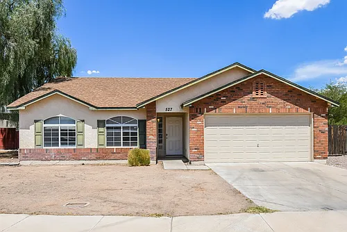 527 N Bailey Cir Photo 1