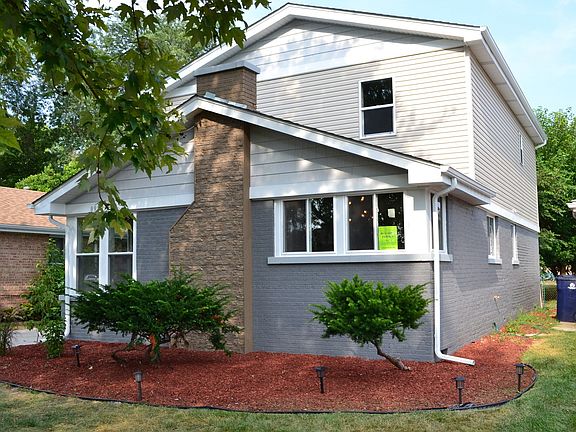 3rd image of 8929 S Utica Ave