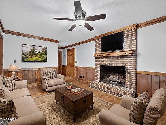 4th image of 1656 Ramblewood Way