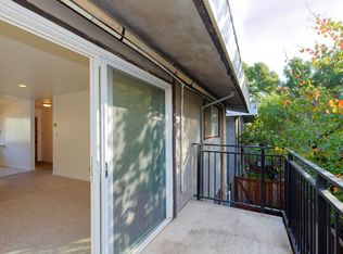 6052 Chabot Rd APT 8, Oakland, CA 94618