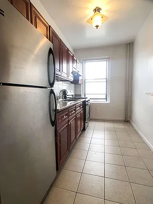 Rented by Realty 2000 Corp | media 21