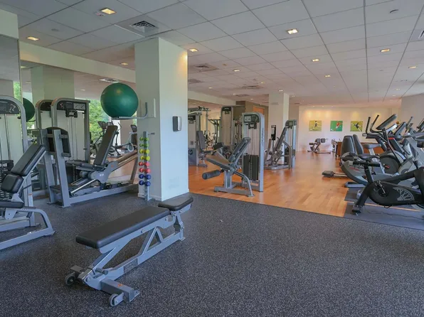 405 Main Street image 9 of 15