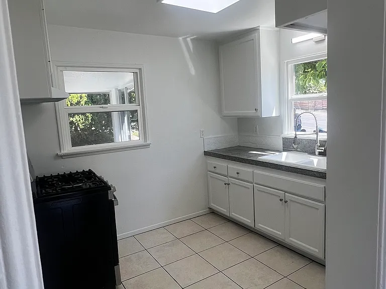 224 Plymouth Dr #224 — Photo 3