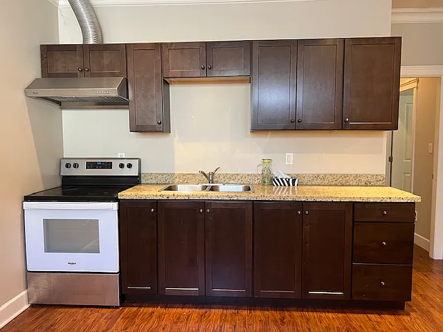 875 W 60th Ave — Photo 6
