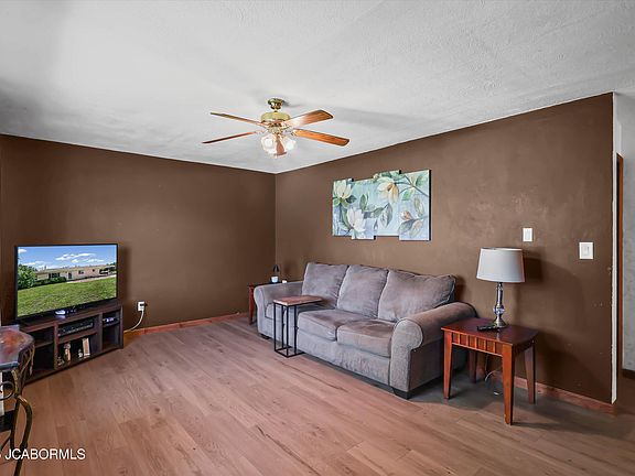 5th image of 5803 Horseshoe Dr