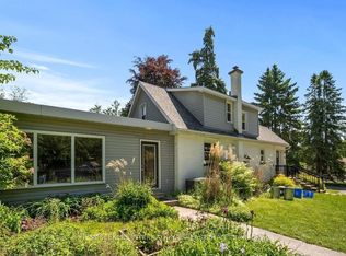 98 Blake St, Barrie, ON
