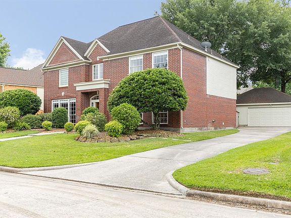2nd image of 4306 Meadow Forest Ln