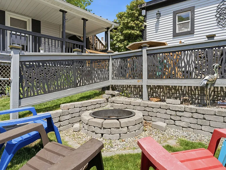 9 Hunters Rd #B — Photo 25