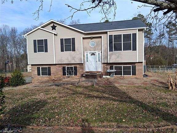 3rd image of 1034 Kentland Dr