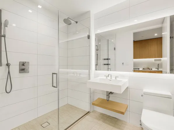 98 Front Street image 10 of 29