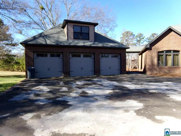 4th image of 55 Becky Dr