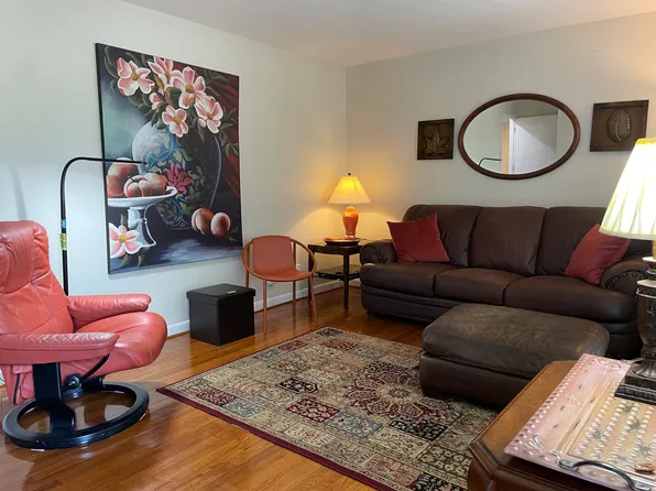 100 W 24th St #9, Lumberton, NC 28358