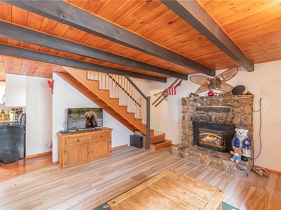 5th image of 846 Santa Barbara Ave