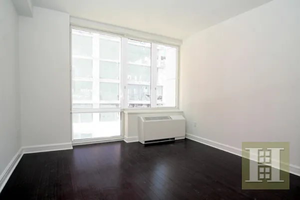 Rented by Halstead Real Estate | media 6