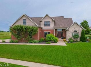 3203 Carrington Ln, Bloomington, IL 61705