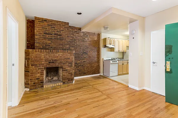 Rented by Compass | media 7