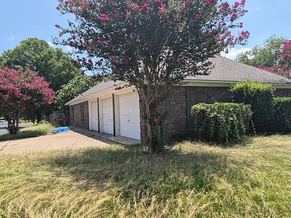 3rd image of 224 Brenhaven Blvd