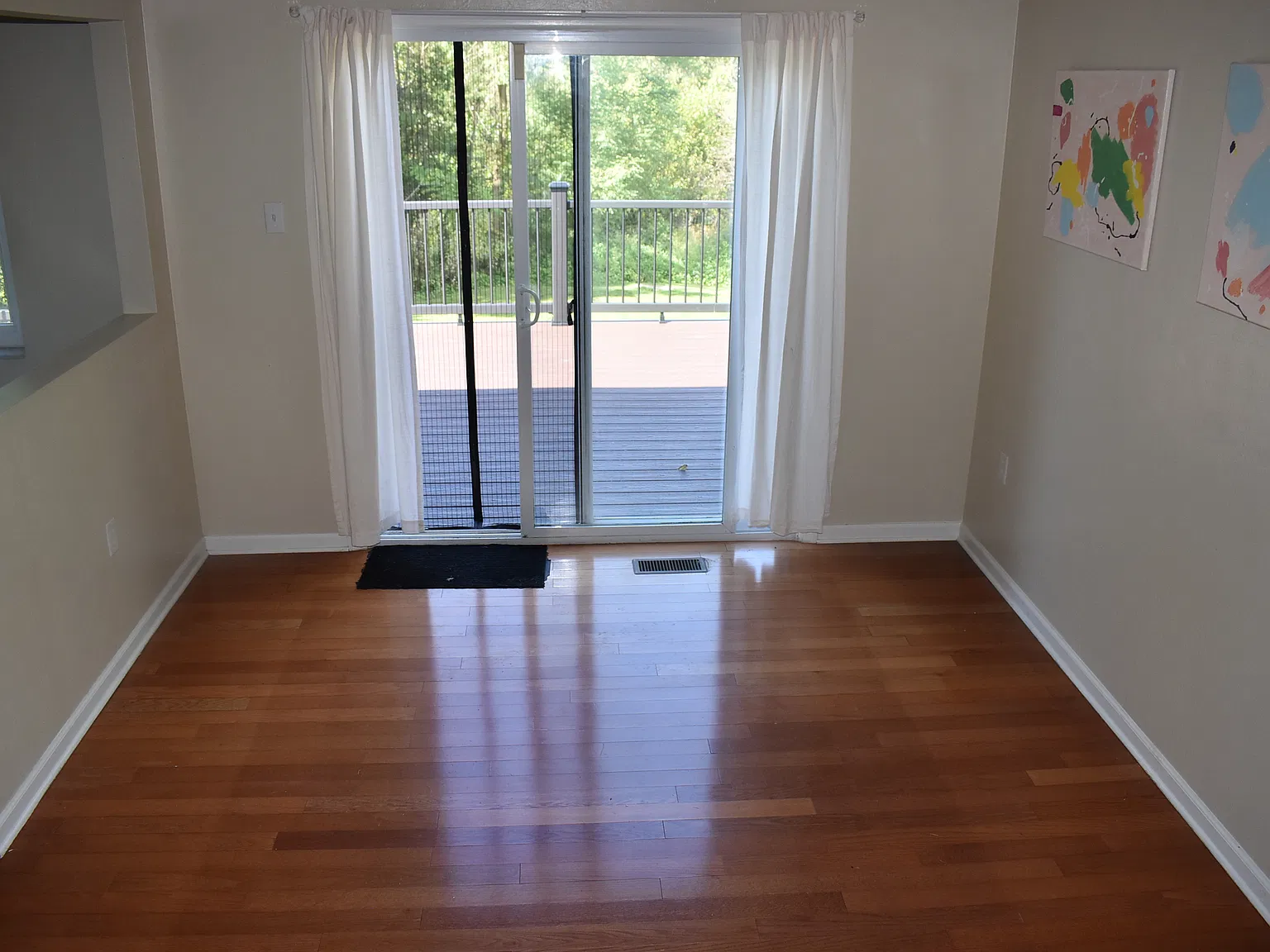 3 bed, 2.5 bath, 1254 sqft, $2,300 — Photo 3