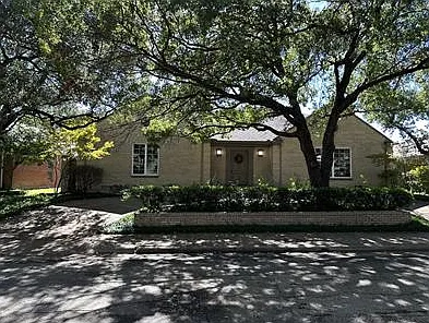 7022 Deloache Ave — Photo 1