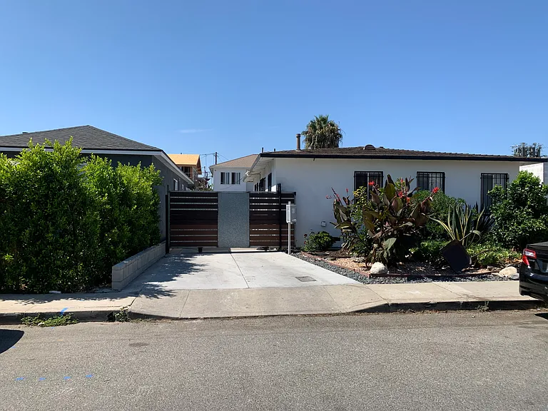1732 W 104th St — Photo 46