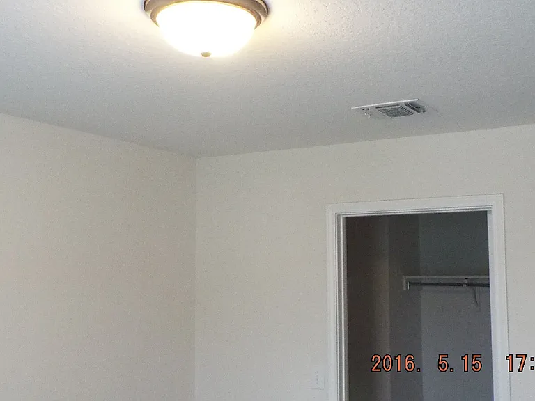6015 Clematis Trl — Photo 15