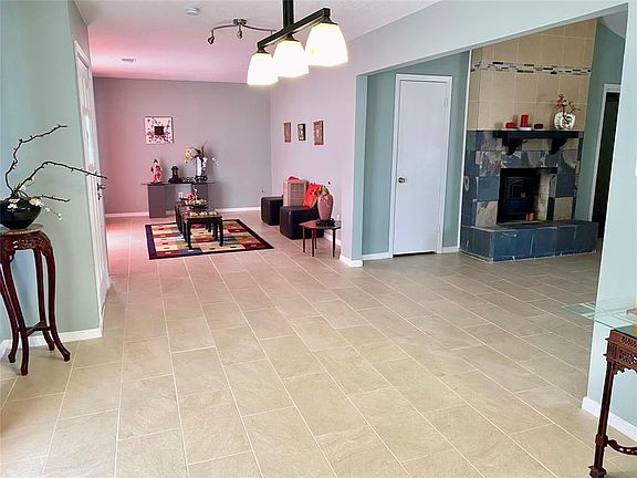 5th image of 11826 Oceanview St