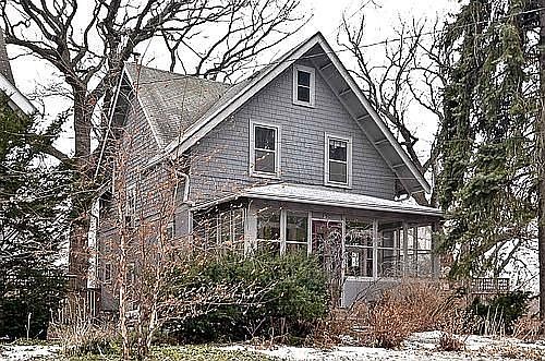 1st image of 150 Arthur Ave SE