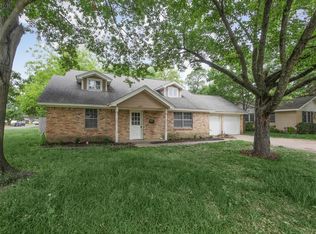 1027 Mitchell Rd, Irving, TX 75060