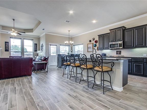 5th image of 1313 Savona Ln