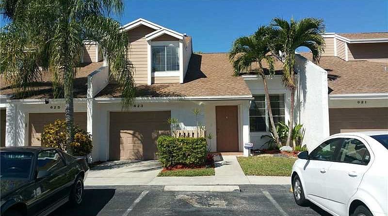 1st image of 623 Woodgate Cir #E
