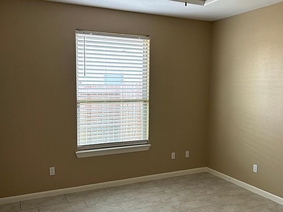 4th image of 2212 N Mojave #1