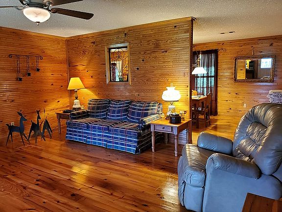 4th image of 122 Tobacco Ln