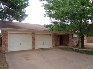 109 San Jacinto Ave, Levelland, TX 79336