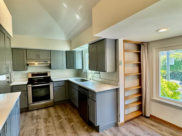 3854 30th Ave W, Seattle, WA 98199