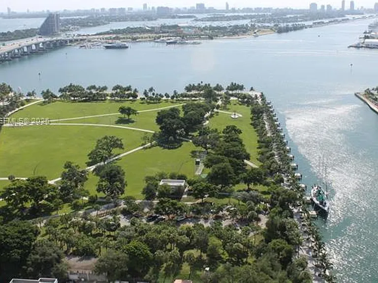 900 Biscayne Blvd #3207 — Photo 46