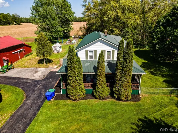 2777 Lyndonville Rd, Medina, NY 14103