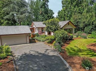 19037 37th Ave NE, Lake Forest Park, WA