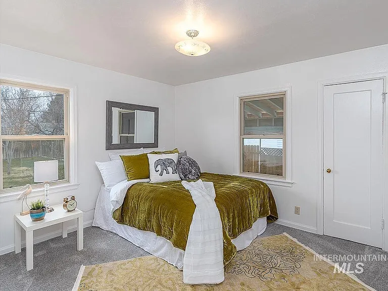 5102 W Grover St — Photo 9