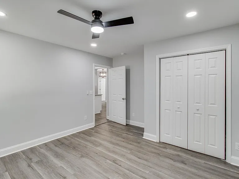 2327 Willow St — Photo 25