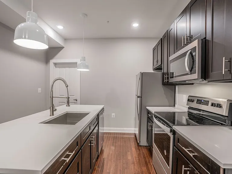 310 E Lanvale St — Photo 23