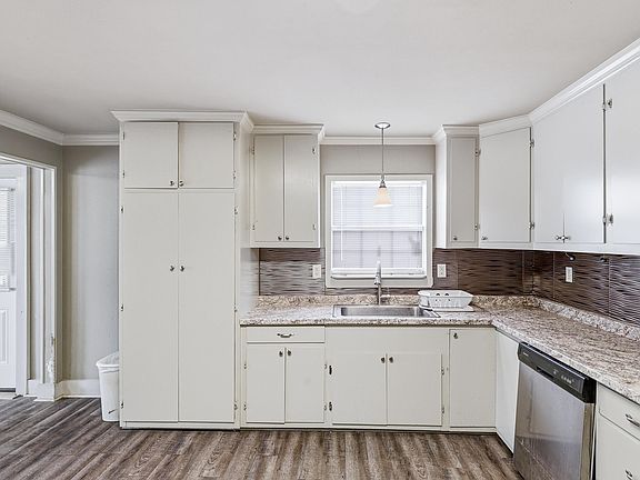5th image of 605 North St