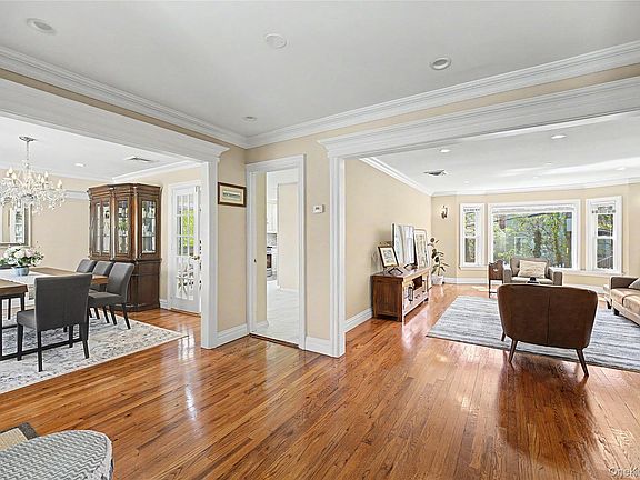 5th image of 31 Edgemere Drive