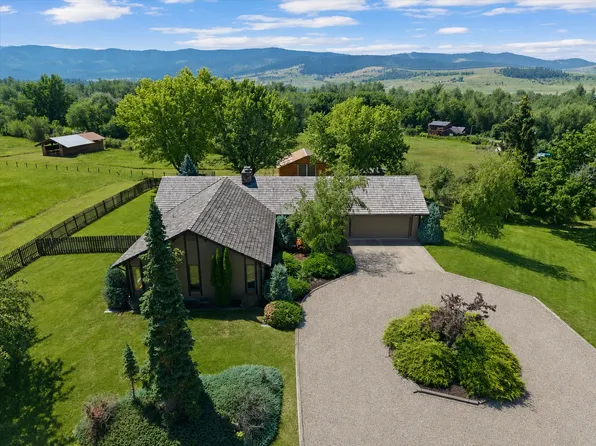 301 Arrow St, St Ignatius, MT 59865